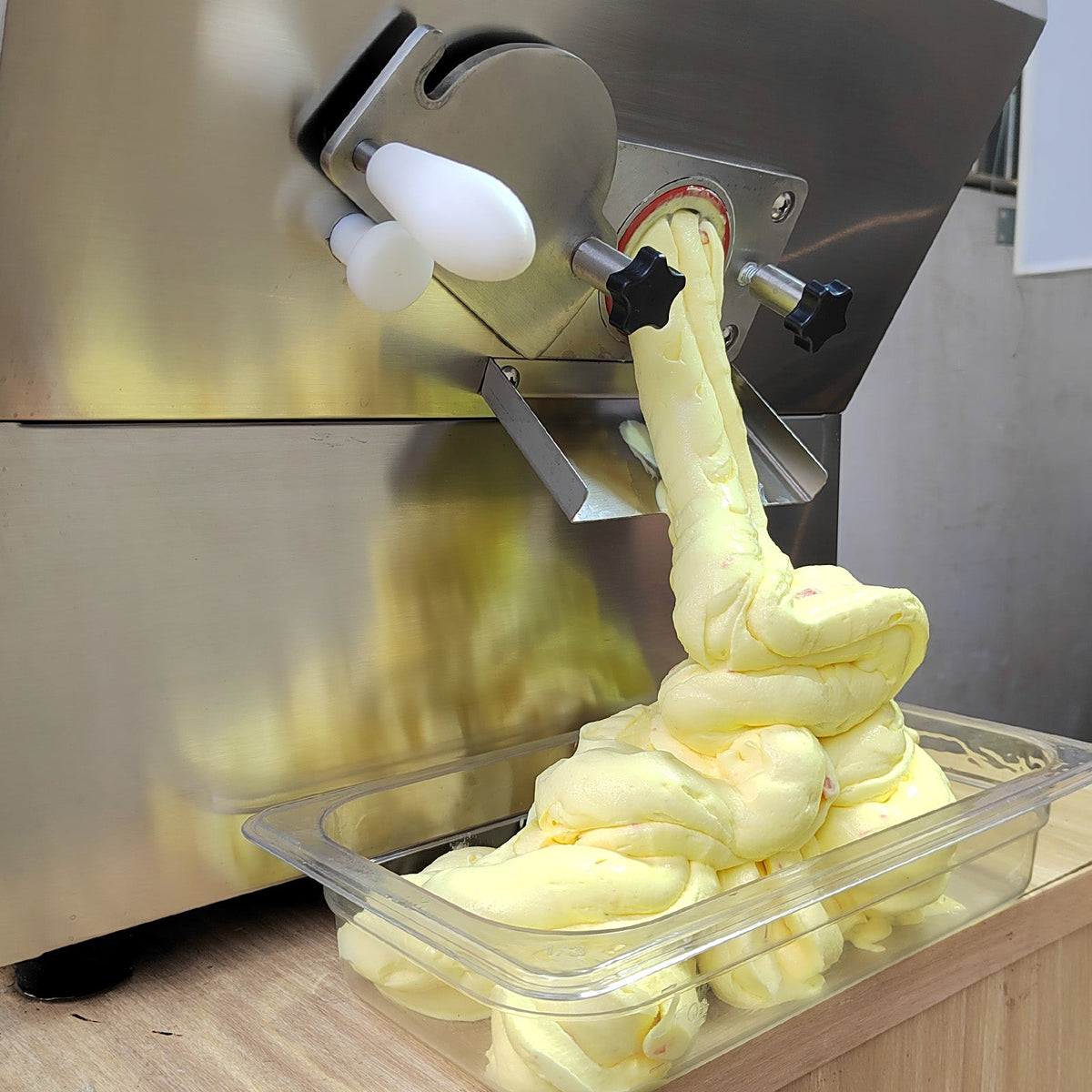 Gelato Machine Batch Freezer Hard Ice Cream Machine, 20 L H, ETL, Countertop