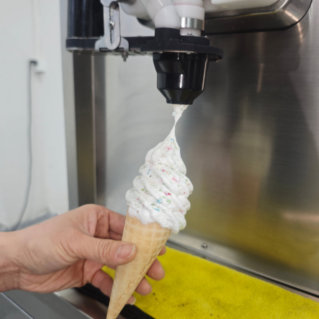 CC8 Flavor Burst Crunchi Creme Pump Pressurized Soft Serve Ice Cream Machine with CE ETL