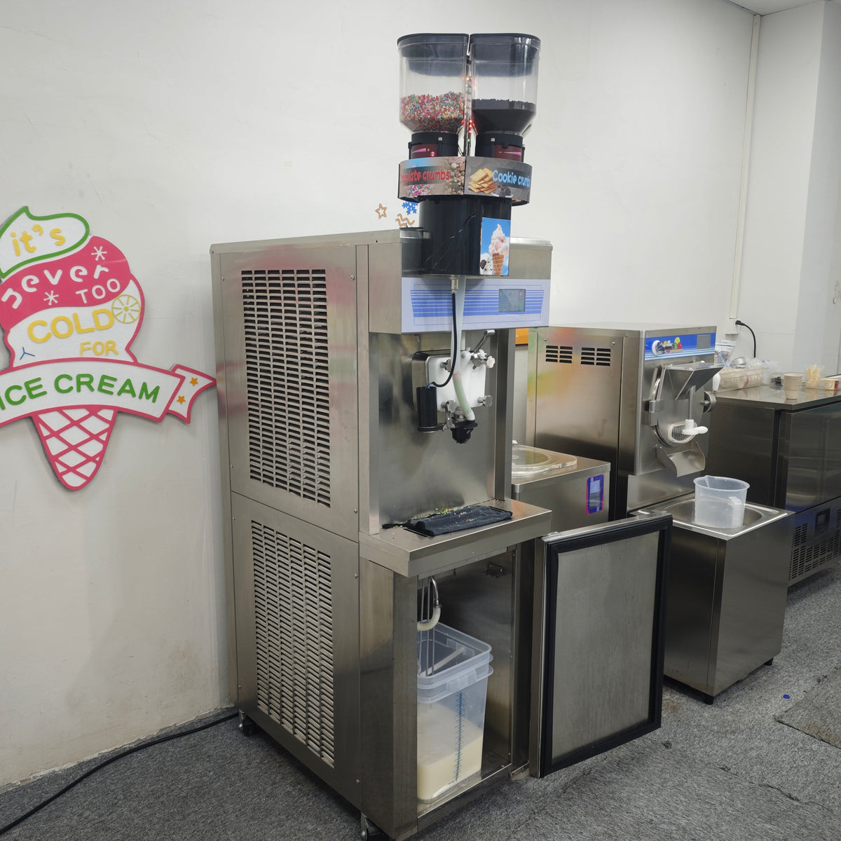 CC8 Flavor Burst Crunchi Creme Pump Pressurized Soft Serve Ice Cream Machine with CE ETL
